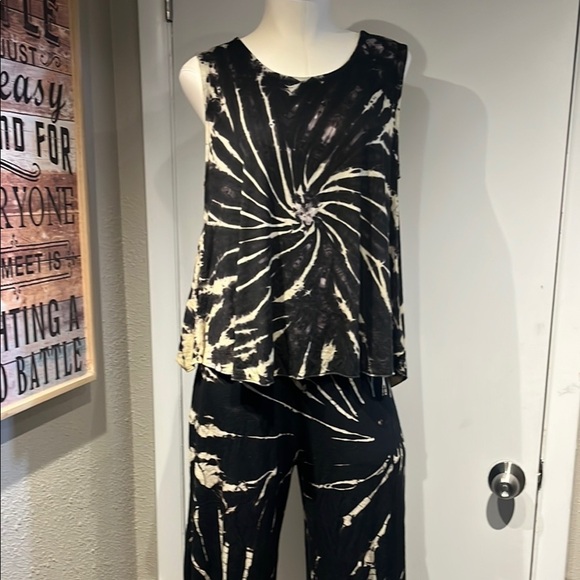 Cream and Black Tie-Dye Wide-Leg Jumpsuit - Picture 2 of 16